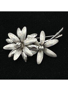 DAISY sterling silver brooch - big vintage 2.5" textured flower 1950s pin 12g
